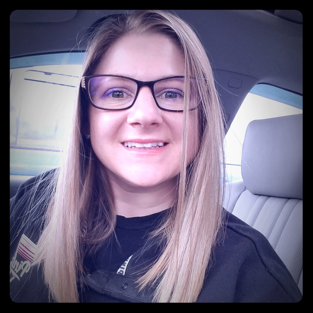 Meet your Posher, Holli
